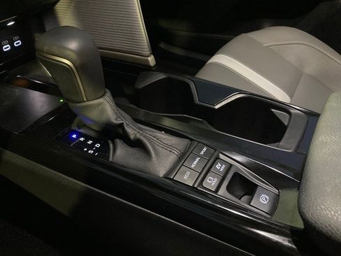 Certified 2025 Toyota Camry SE w/ Convenience Package image 24