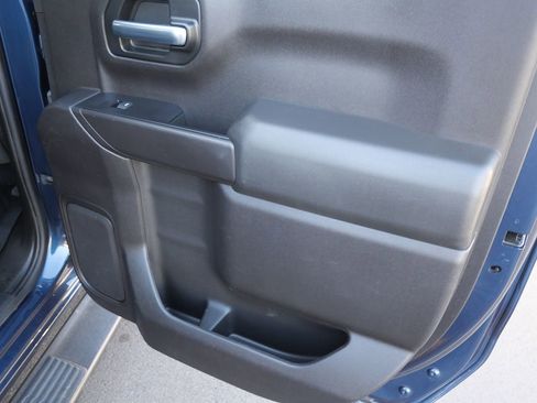 Used 2020 Chevrolet Silverado 1500 Custom w/ Custom Value Package image 24