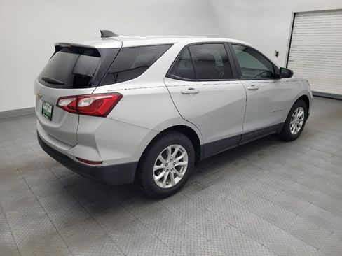 Used 2021 Chevrolet Equinox LS w/ LS Convenience Package FWD image 10