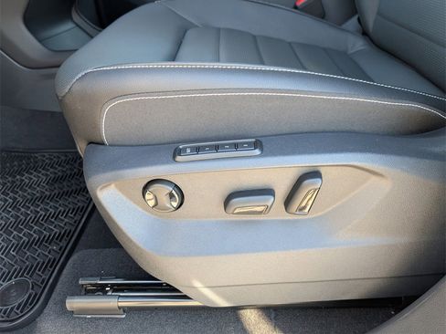 New 2025 Volkswagen Atlas SEL image 13