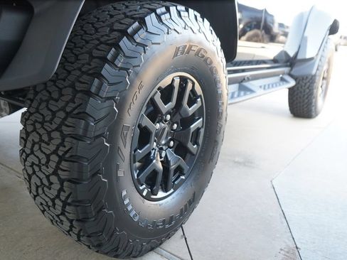 Used 2025 Ford Bronco Raptor AWD/4WD image 8