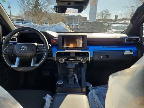 New 2025 Toyota Tacoma TRD Off-Road image 9
