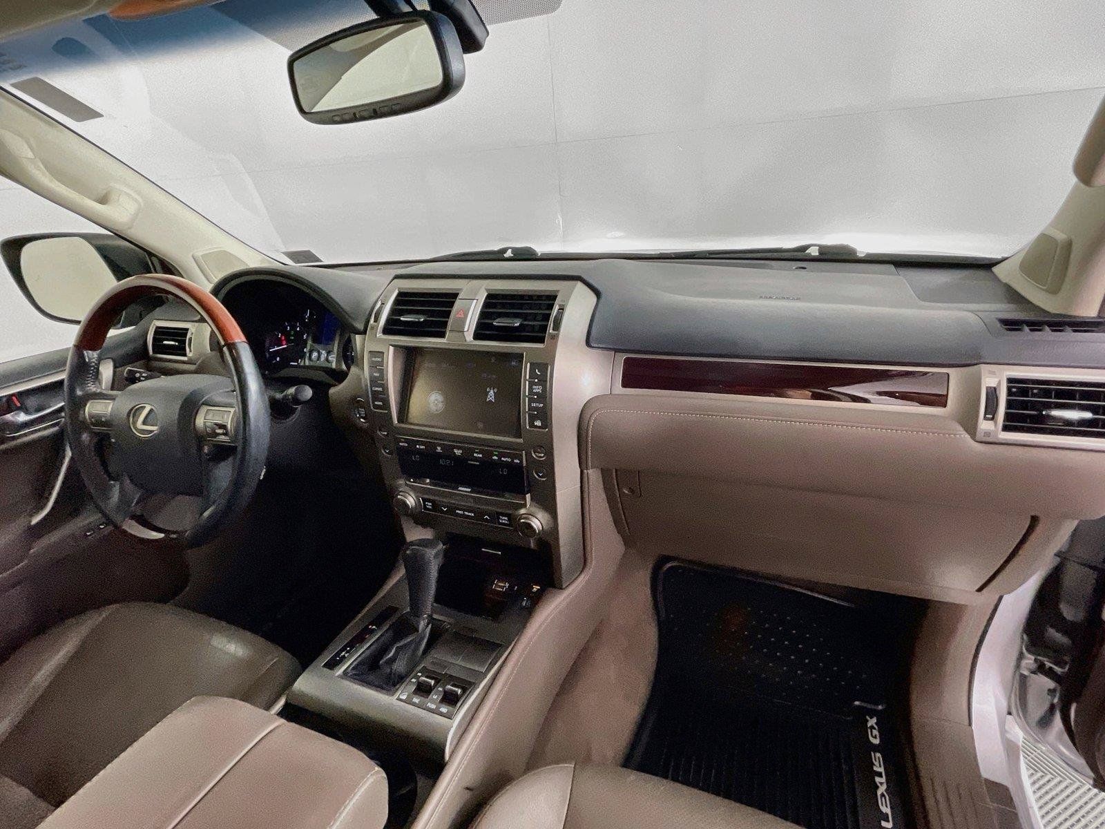 Used 2015 Lexus GX 460 w/ Premium Package AWD/4WD image 34