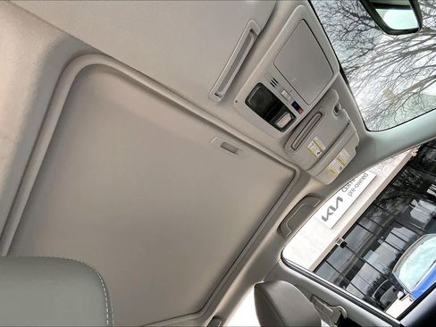 Used 2016 Subaru Forester 2.5i Touring image 14