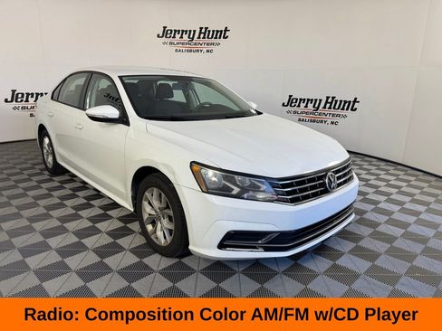 Used 2018 Volkswagen Passat 2.0T S w/ Driver Assistance Package FWD image 7