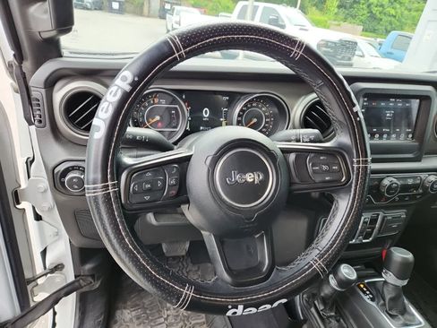 Used 2021 Jeep Gladiator Sport AWD/4WD image 13