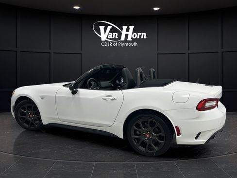 Used 2017 FIAT 124 Spider Abarth RWD image 5