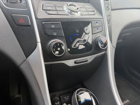 Used 2011 Hyundai Sonata GLS FWD image 16