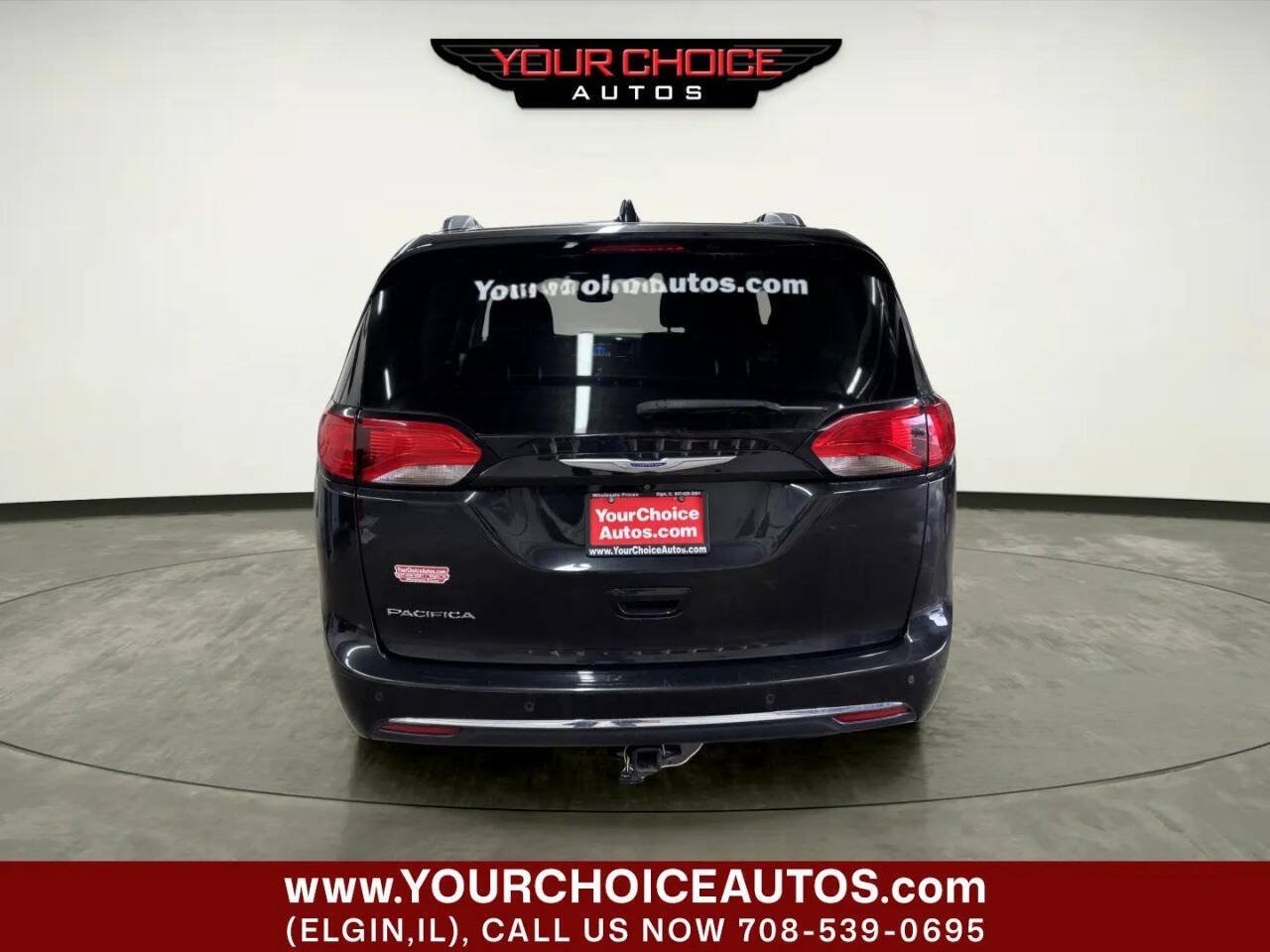 Used 2020 Chrysler Pacifica Touring-L FWD image 4