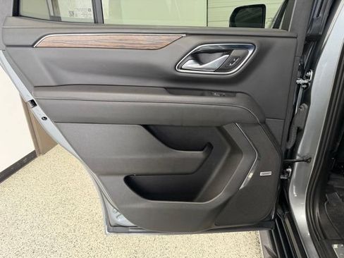 Used 2022 Chevrolet Tahoe Premier AWD/4WD image 27