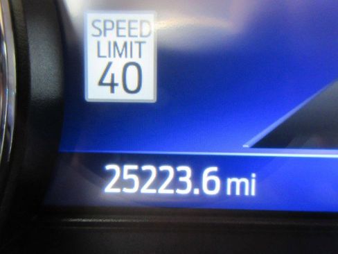 Used 2022 Ford Explorer Limited w/ Equipment Group 301A image 22