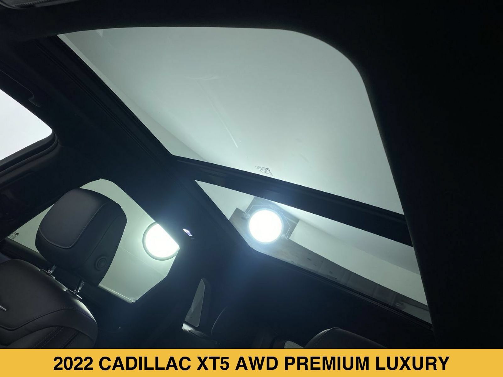 Certified 2022 Cadillac XT5 Premium Luxury AWD/4WD image 10