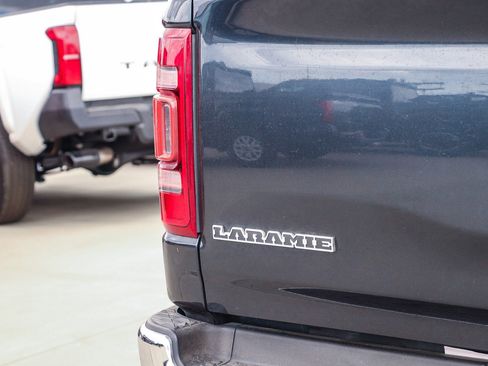 Used 2019 RAM 1500 Laramie RWD image 8