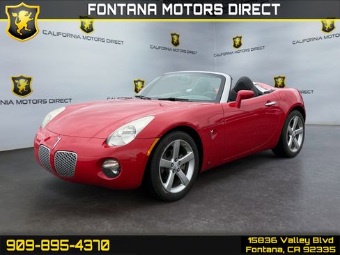 Used 2008 Pontiac Solstice Convertible w/ Premium Package image 1