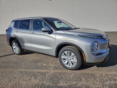 New 2026 Mitsubishi Outlander ES