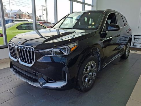 Certified 2025 BMW X1 xDrive28i w/ Convenience Package image 3