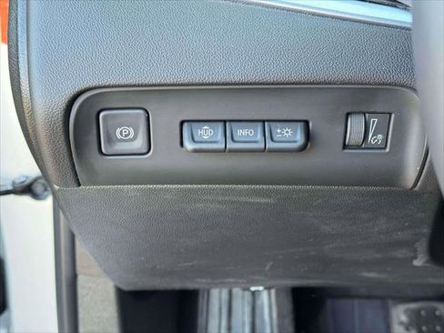 Used 2022 Buick Enclave Premium w/ Experience Buick Package image 19