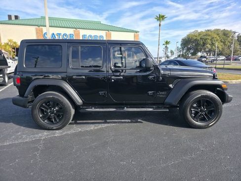 Used 2022 Jeep Wrangler Unlimited Sport image 4