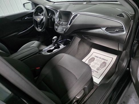 Used 2021 Chevrolet Malibu LT FWD image 7