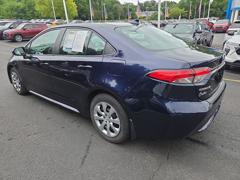 Used 2022 Toyota Corolla LE w/ Carpet Mat Package (TMS) FWD image 5