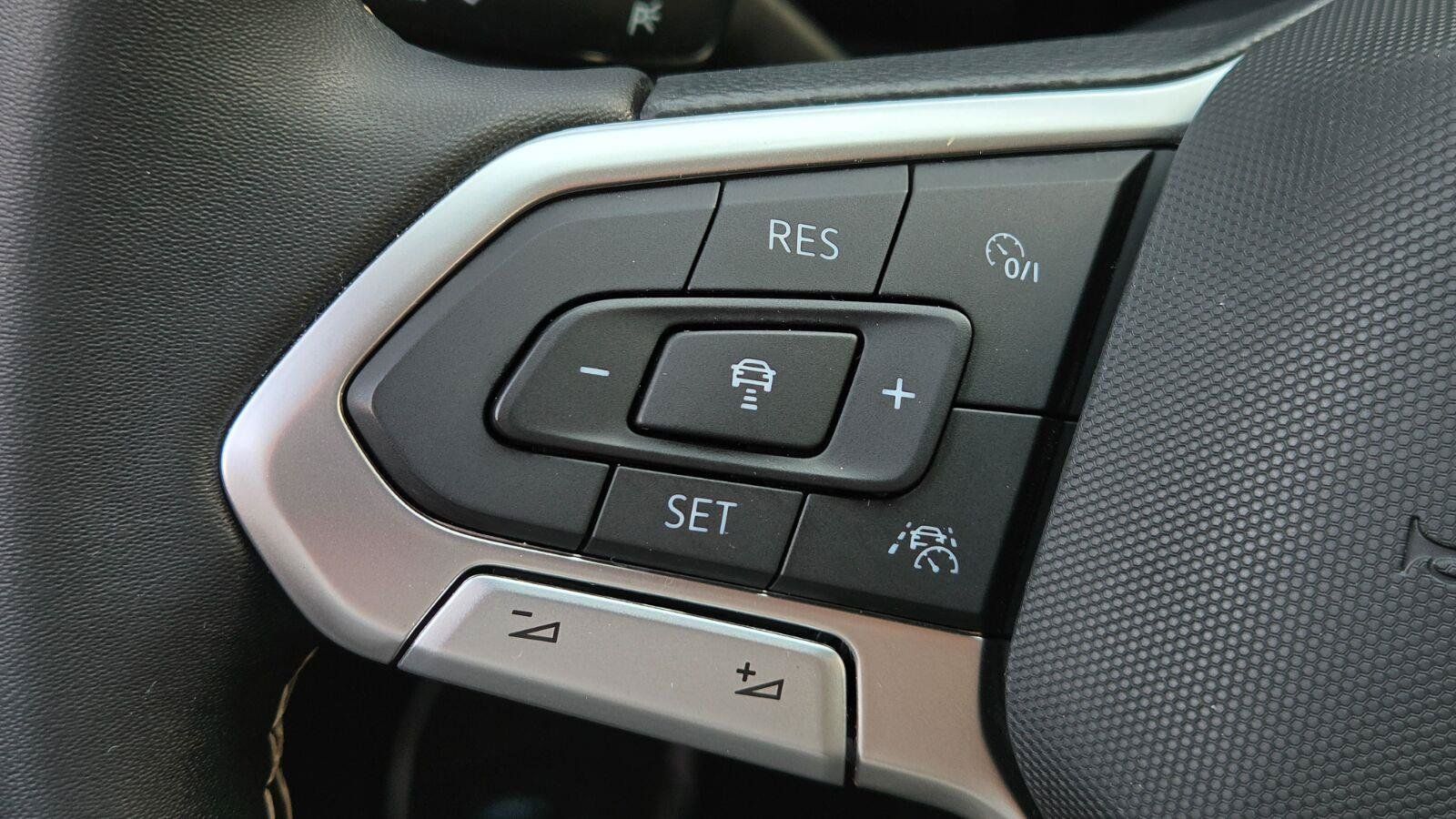 Certified 2023 Volkswagen Tiguan SE AWD/4WD image 25