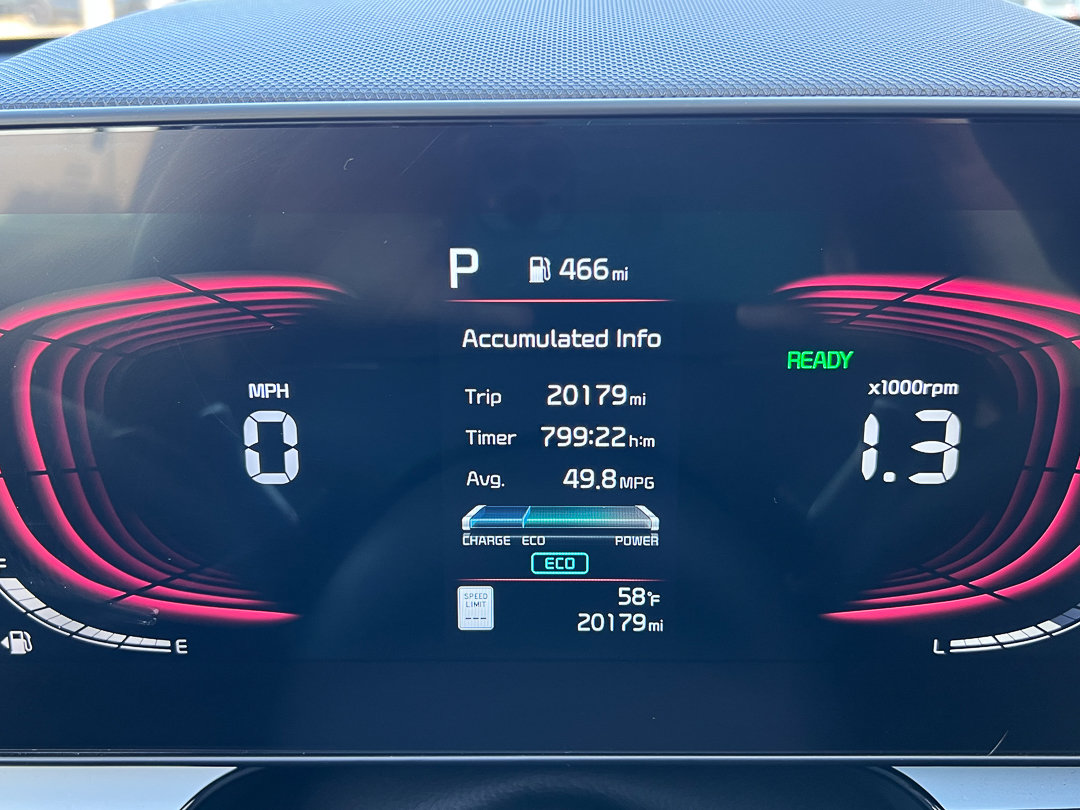 Used 2025 Kia Niro EX FWD image 18