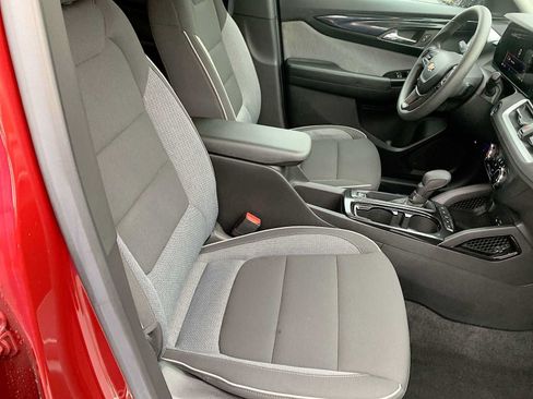 Certified 2024 Chevrolet TrailBlazer LS w/ LS Convenience Package FWD image 25
