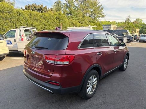 Used 2017 Kia Sorento AWD w/ LX Convenience Package image 7