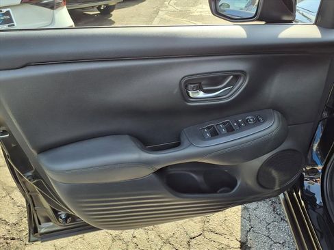 Used 2024 Honda HR-V LX image 26