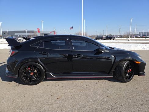 Used 2018 Honda Civic Type R image 21