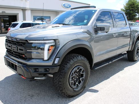 Used 2025 Ford F150 Raptor w/ Equipment Group 803A Raptor R AWD/4WD image 2