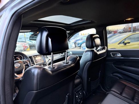 Used 2014 Jeep Grand Cherokee Limited image 16