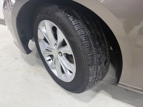 Used 2020 Chevrolet Malibu LT FWD image 9