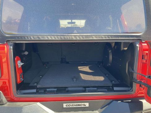 Used 2021 Jeep Wrangler Unlimited Sahara AWD/4WD image 9