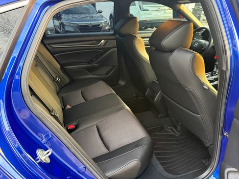 Used 2019 Honda Accord Sport image 11