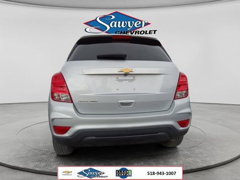 Used 2020 Chevrolet Trax LS w/ Tint and Cruise Package AWD/4WD image 4