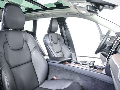 Certified 2023 Volvo XC60 B5 Plus w/ Climate Package image 24