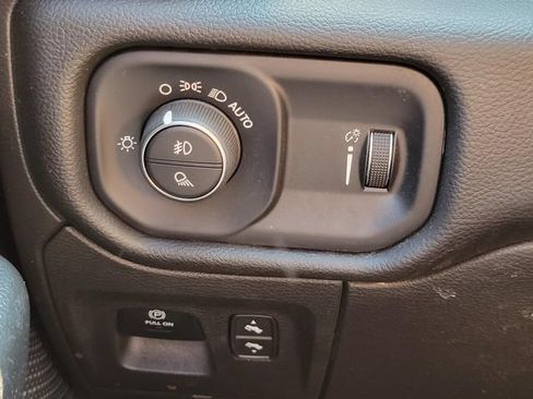 Used 2023 RAM 1500 Big Horn AWD/4WD image 12