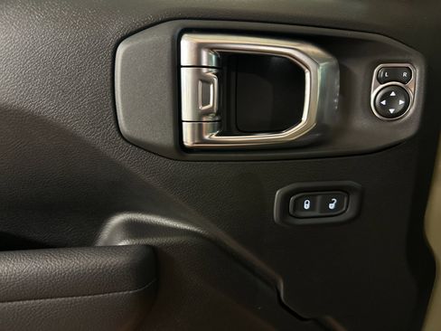 New 2025 Jeep Wrangler Willys 4xe image 10