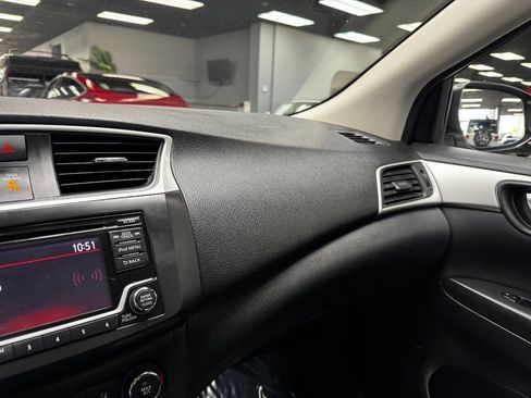 Used 2018 Nissan Sentra S image 27