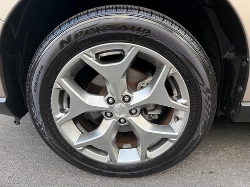 Used 2016 Subaru Forester 2.5i Touring w/ Eyesight & Navigation System image 38