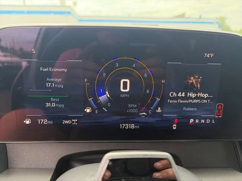 Used 2025 Chevrolet Traverse LT w/ Enhanced Driving Package AWD/4WD image 15
