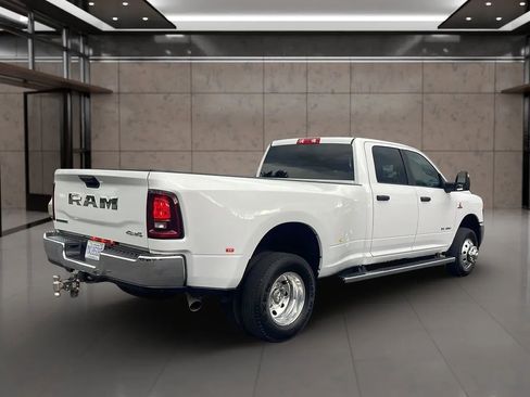 Used 2025 RAM 3500 Big Horn AWD/4WD image 8