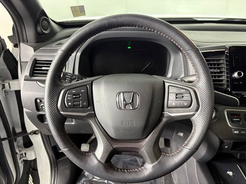 Used 2025 Honda Ridgeline TrailSport image 15