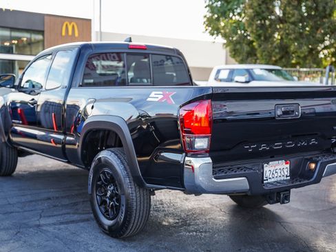 Certified 2023 Toyota Tacoma SR5 image 9