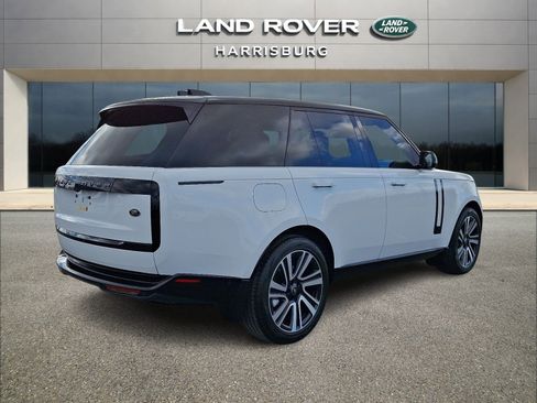 Used 2023 Land Rover Range Rover SE image 4