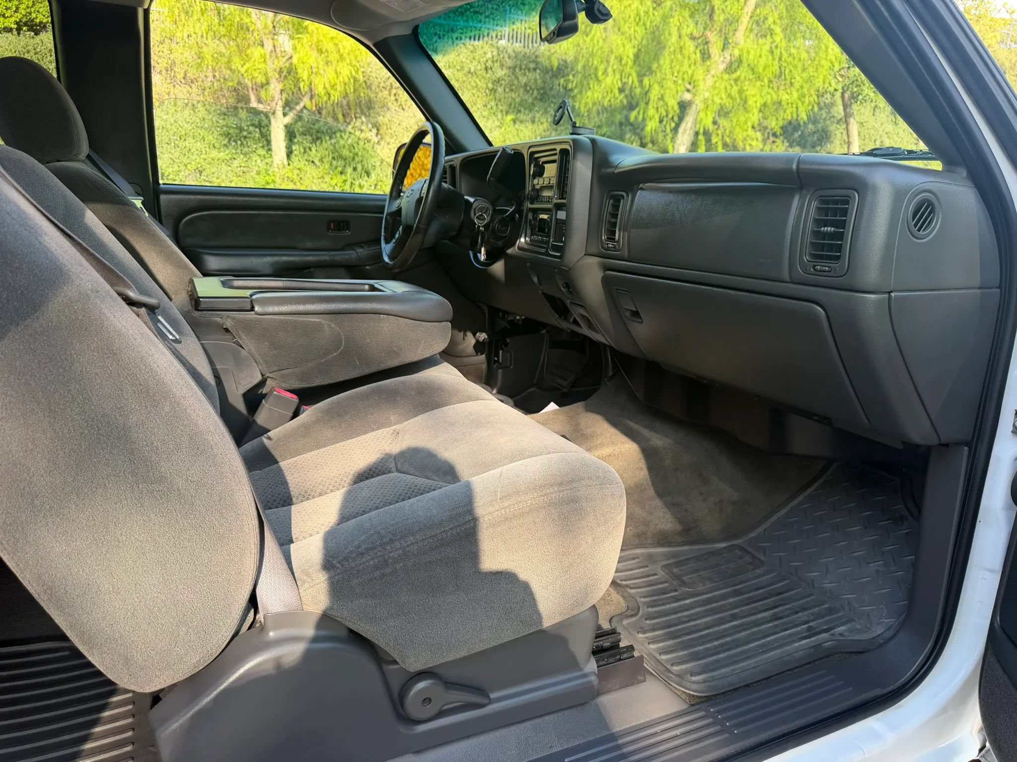 Used 2004 Chevrolet Silverado 2500 LS RWD image 15
