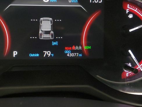 Used 2025 Toyota RAV4 XLE FWD image 26