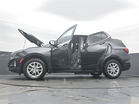 Used 2022 Chevrolet Equinox LT image 59