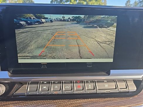 Used 2025 Chevrolet Silverado 1500 LT image 23